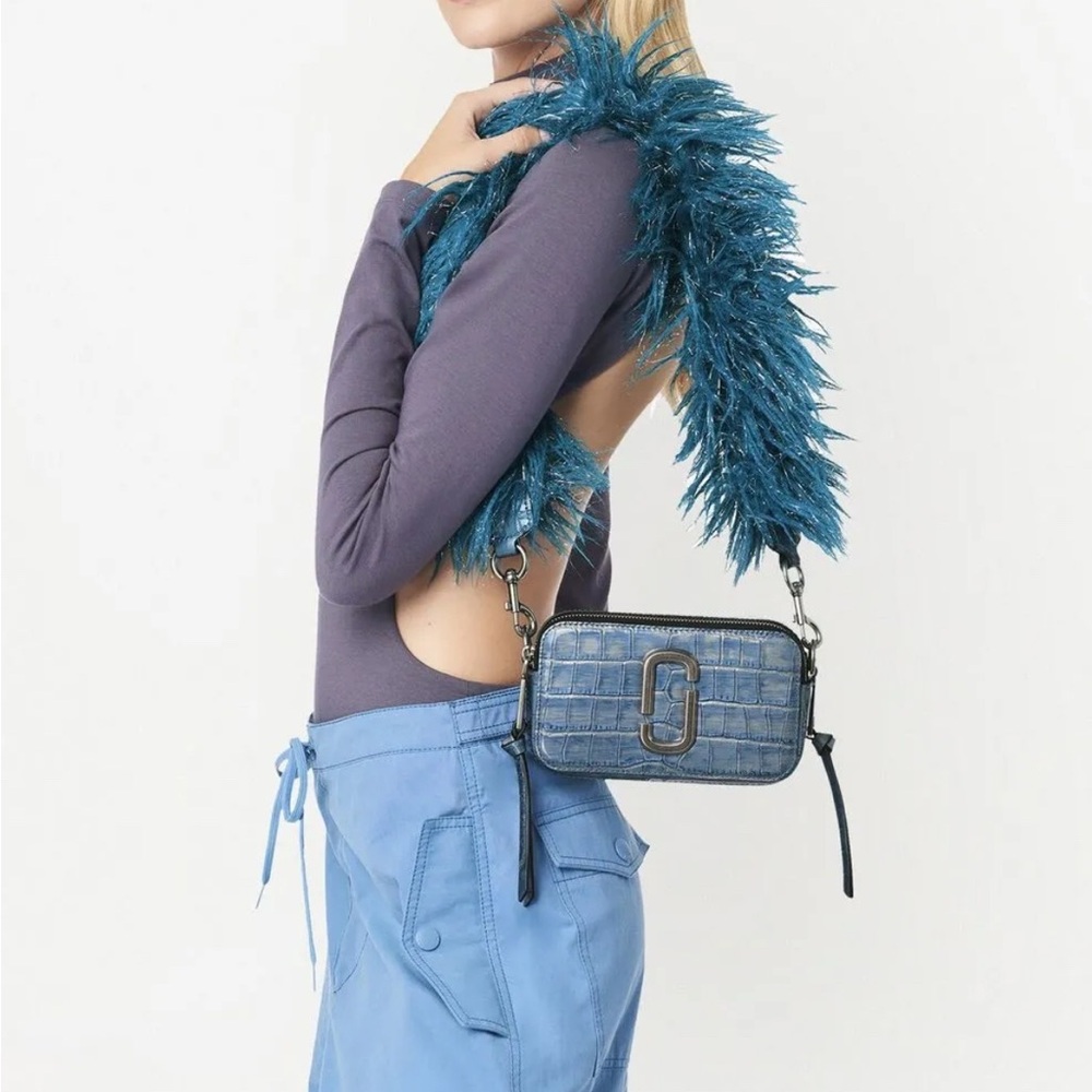 Marc Jacobs Stylish Blue Croc-Embossed Crossbody Bag-Dust included!!💖(#0169) - Picture 2 of 10